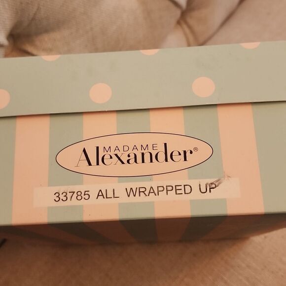 NWT Madame Alexander All Wrapped Up Christmas Holiday Collectible Doll - Picture 3 of 3